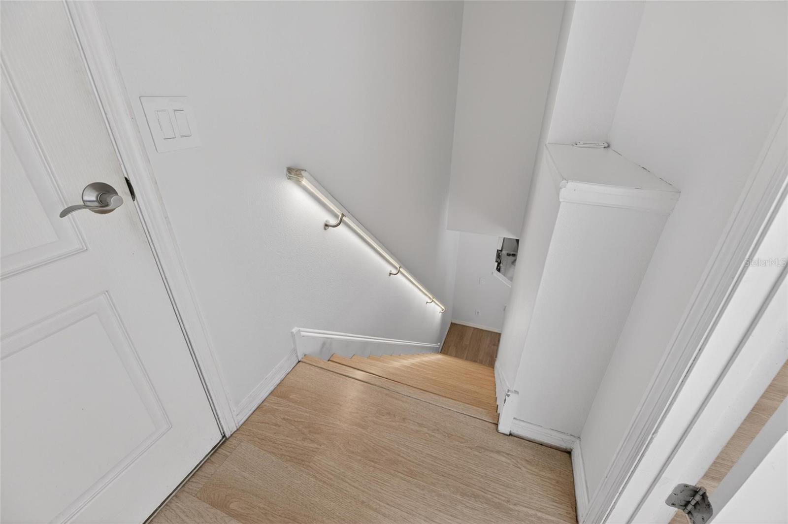 11901 NORTHUMBERLAND DR — photo 26