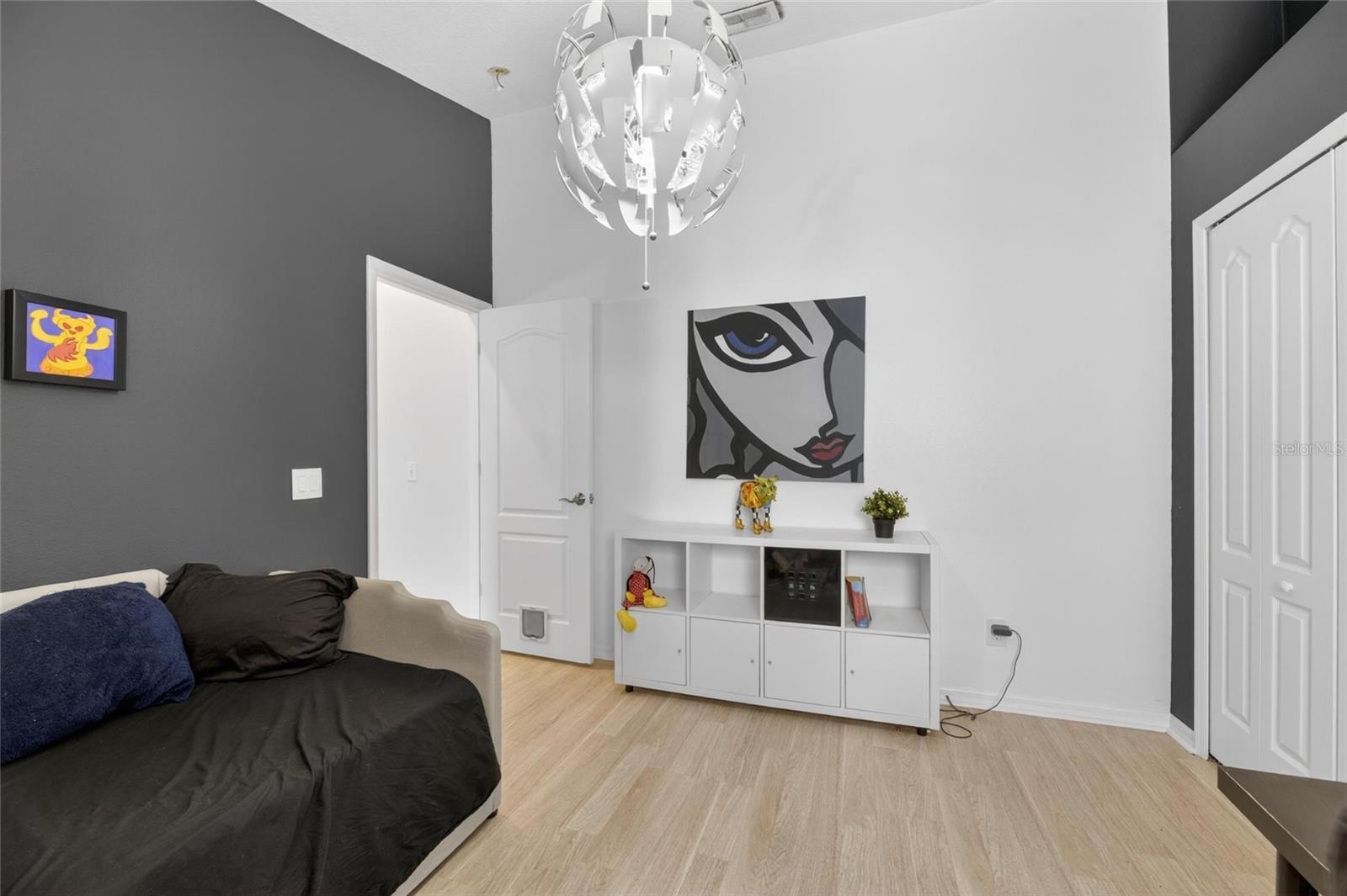 11901 NORTHUMBERLAND DR — photo 16