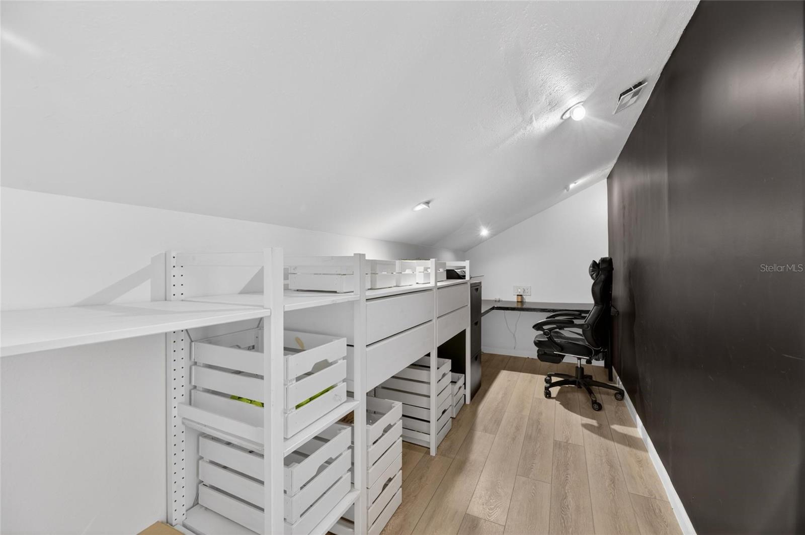 11901 NORTHUMBERLAND DR — photo 30