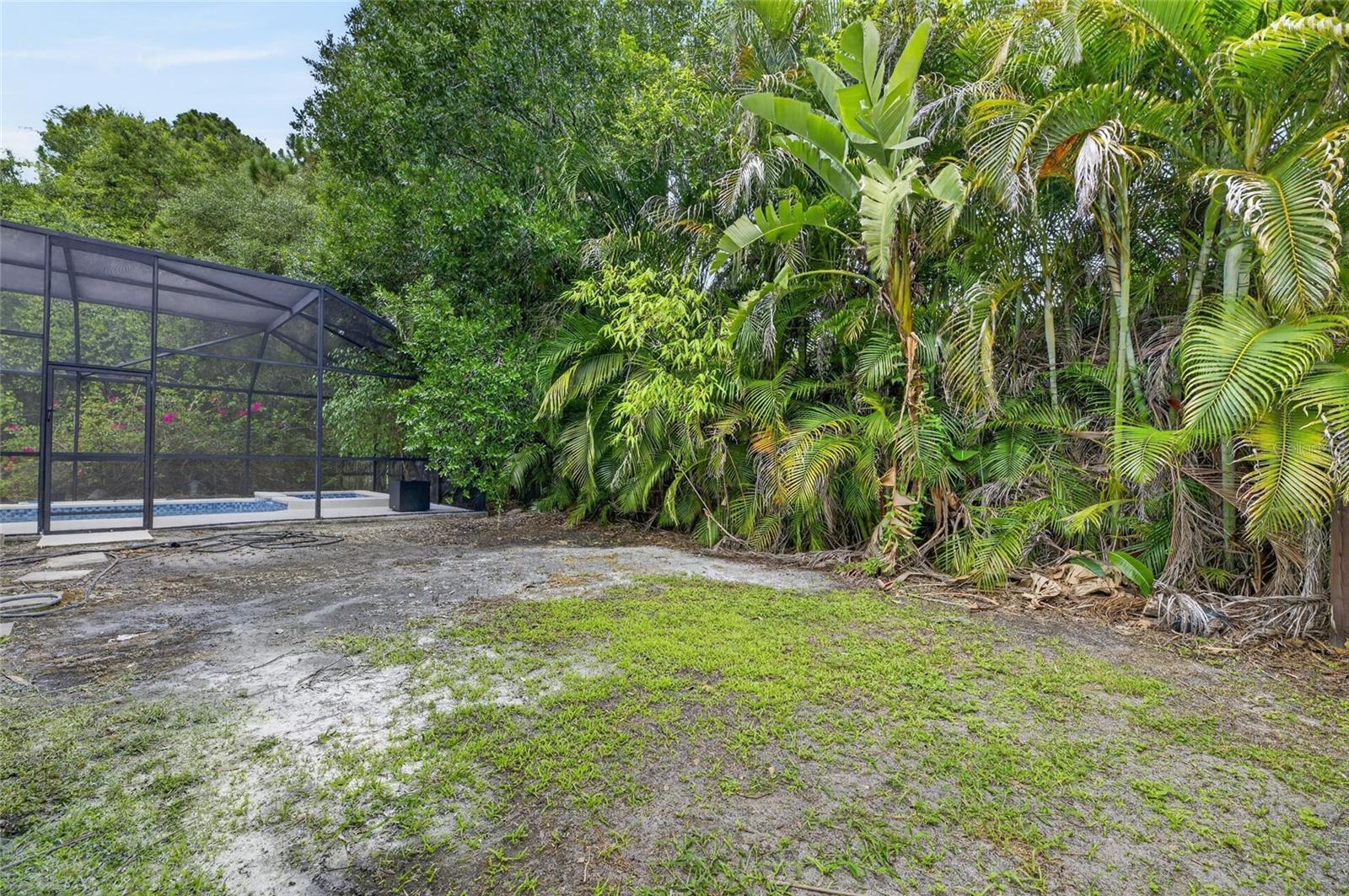 11901 NORTHUMBERLAND DR — photo 48