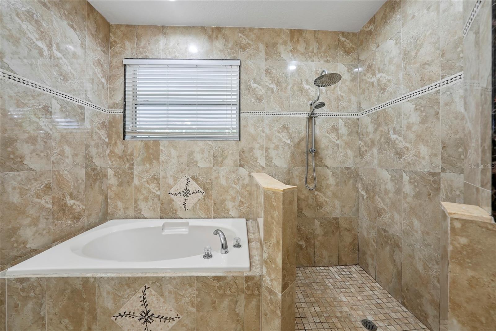 3817 LANGDRUM DR — photo 15