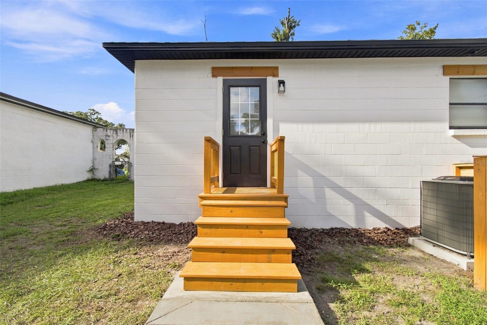 1702 W JOHNSTON AVE — photo 41