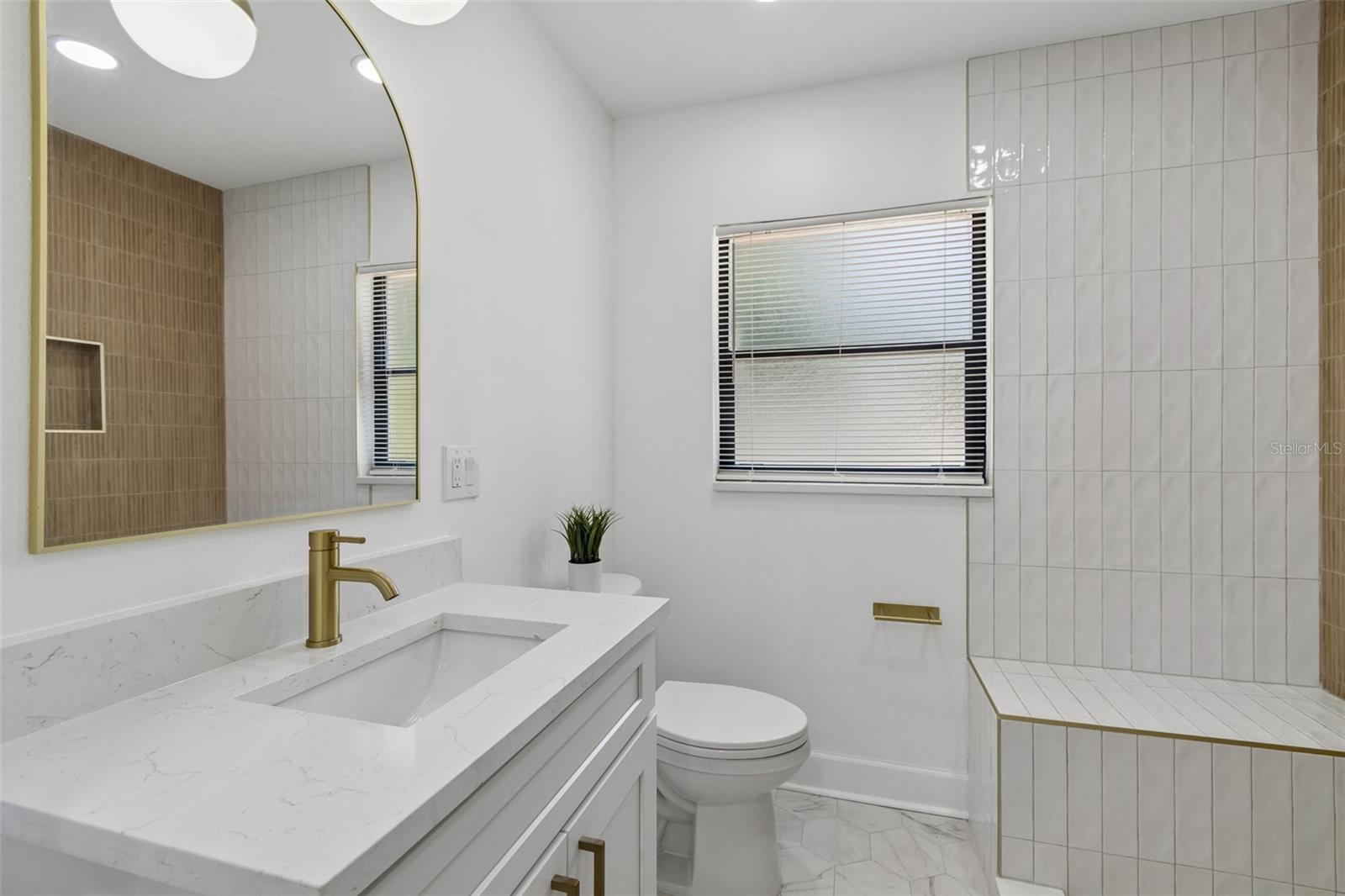 1702 W JOHNSTON AVE — photo 25