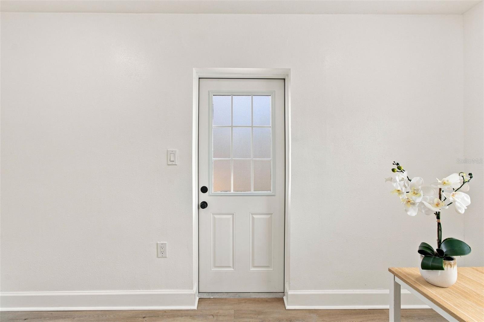 1702 W JOHNSTON AVE — photo 39