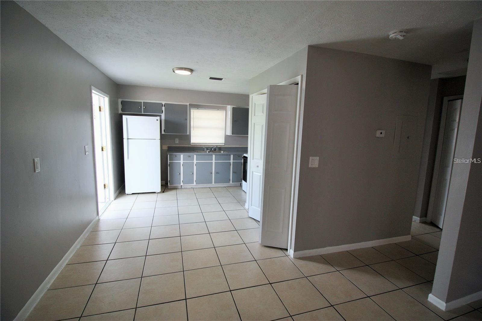 9418 N 50TH ST #B — photo 2