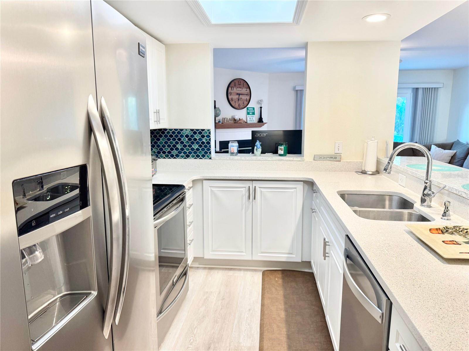 603 GARLAND CIR — photo 9