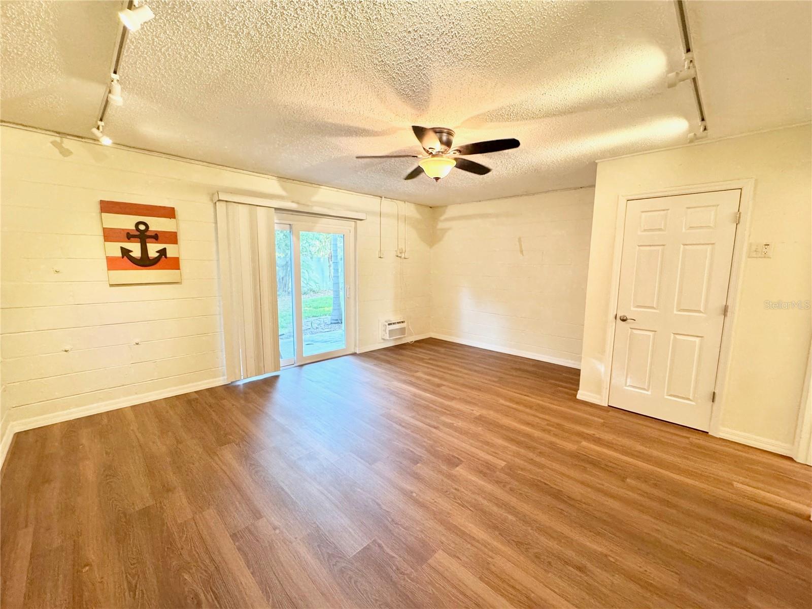 603 GARLAND CIR — photo 28