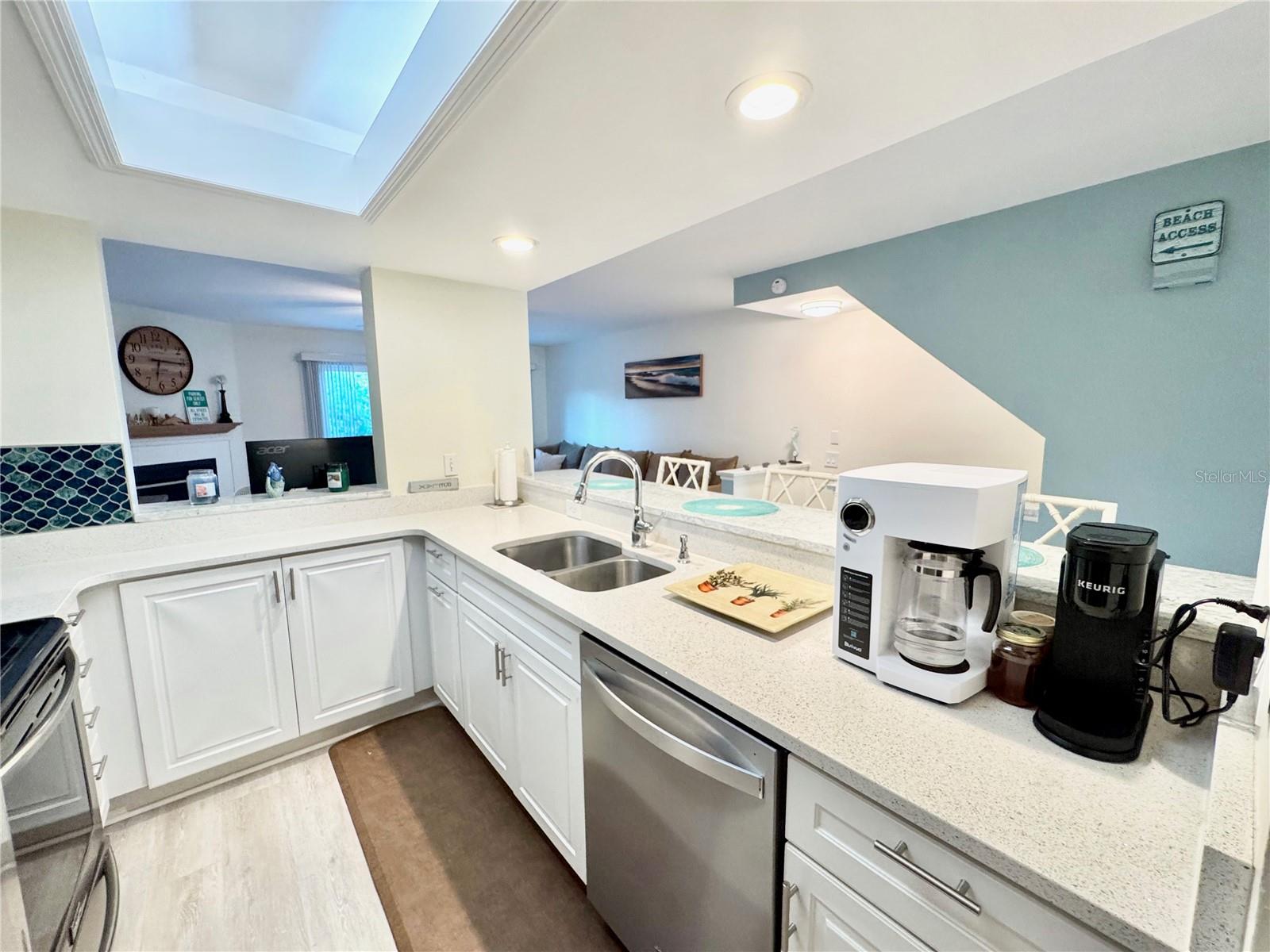 603 GARLAND CIR — photo 11