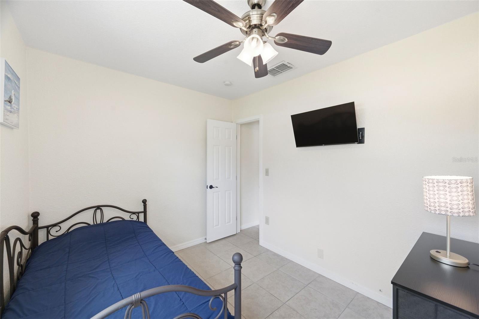 8685 MAGNOLIA DR — photo 31