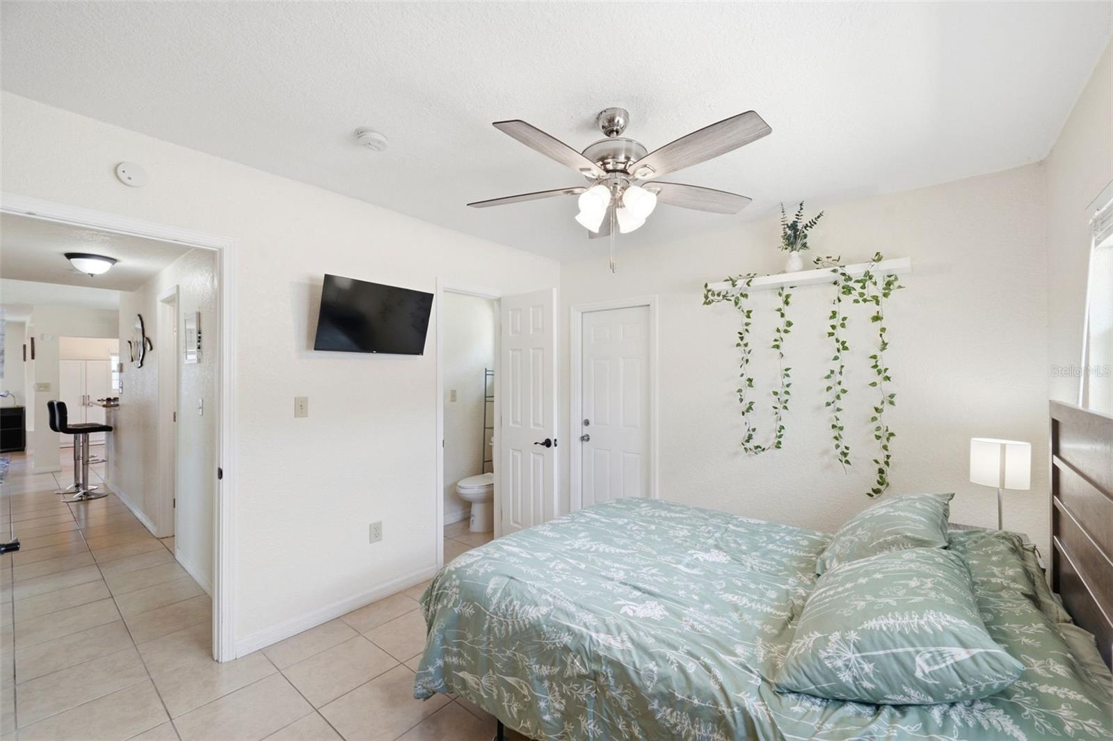 8685 MAGNOLIA DR — photo 23