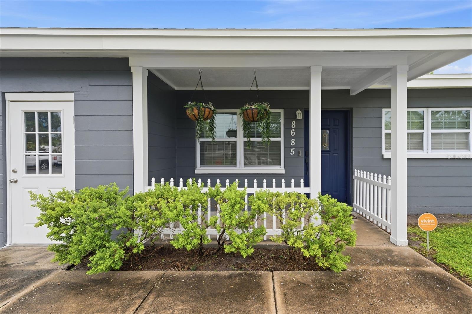 8685 MAGNOLIA DR — photo 3