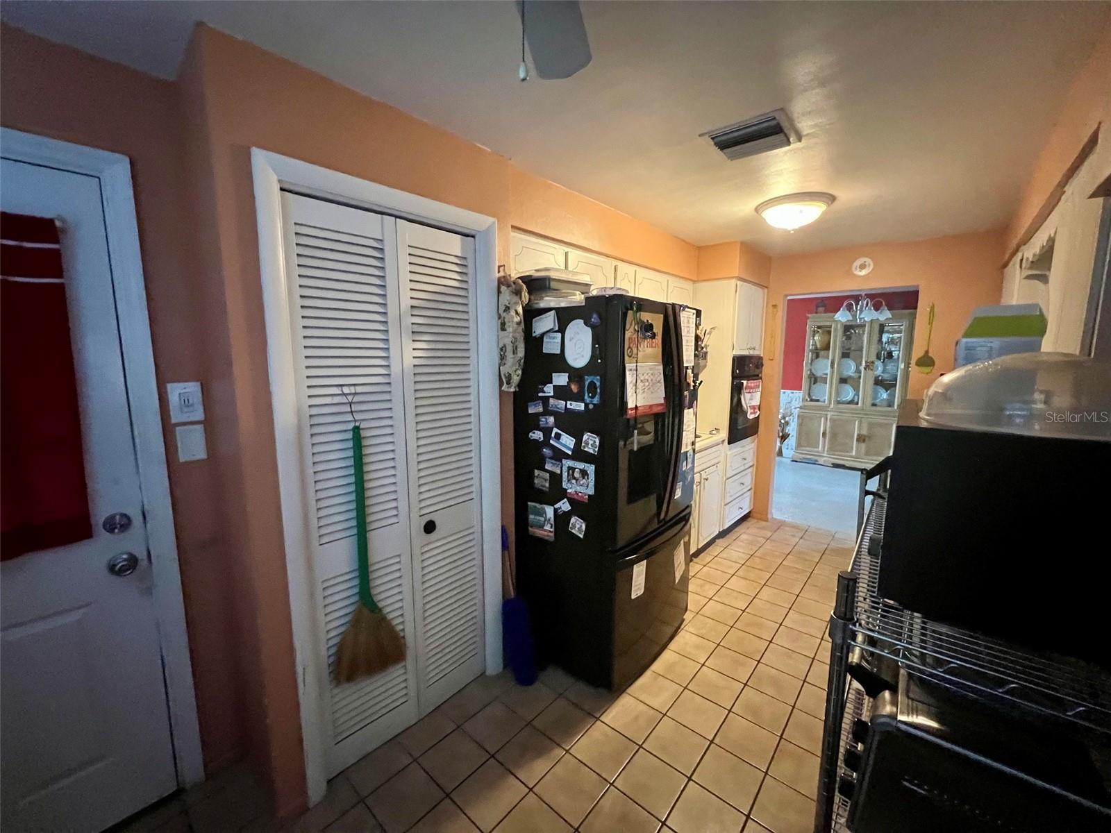 2133 INDIGO DR — photo 13