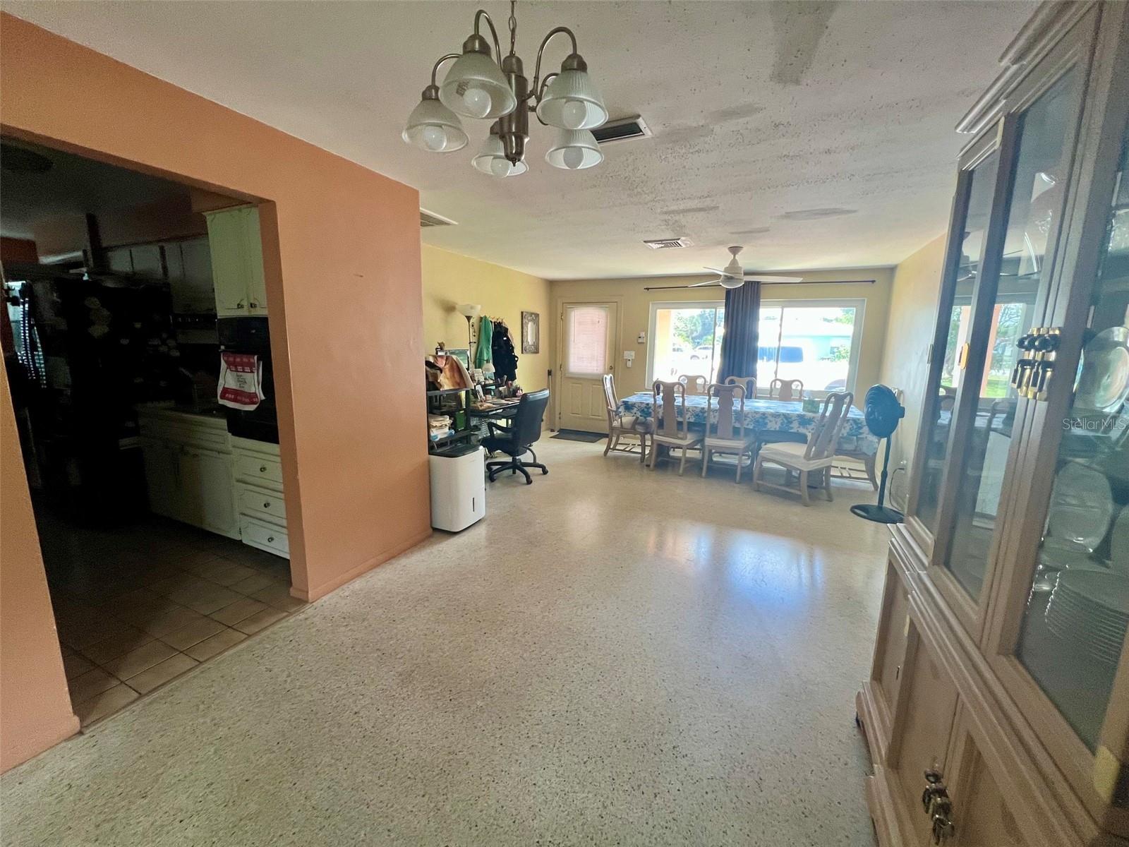2133 INDIGO DR — photo 12