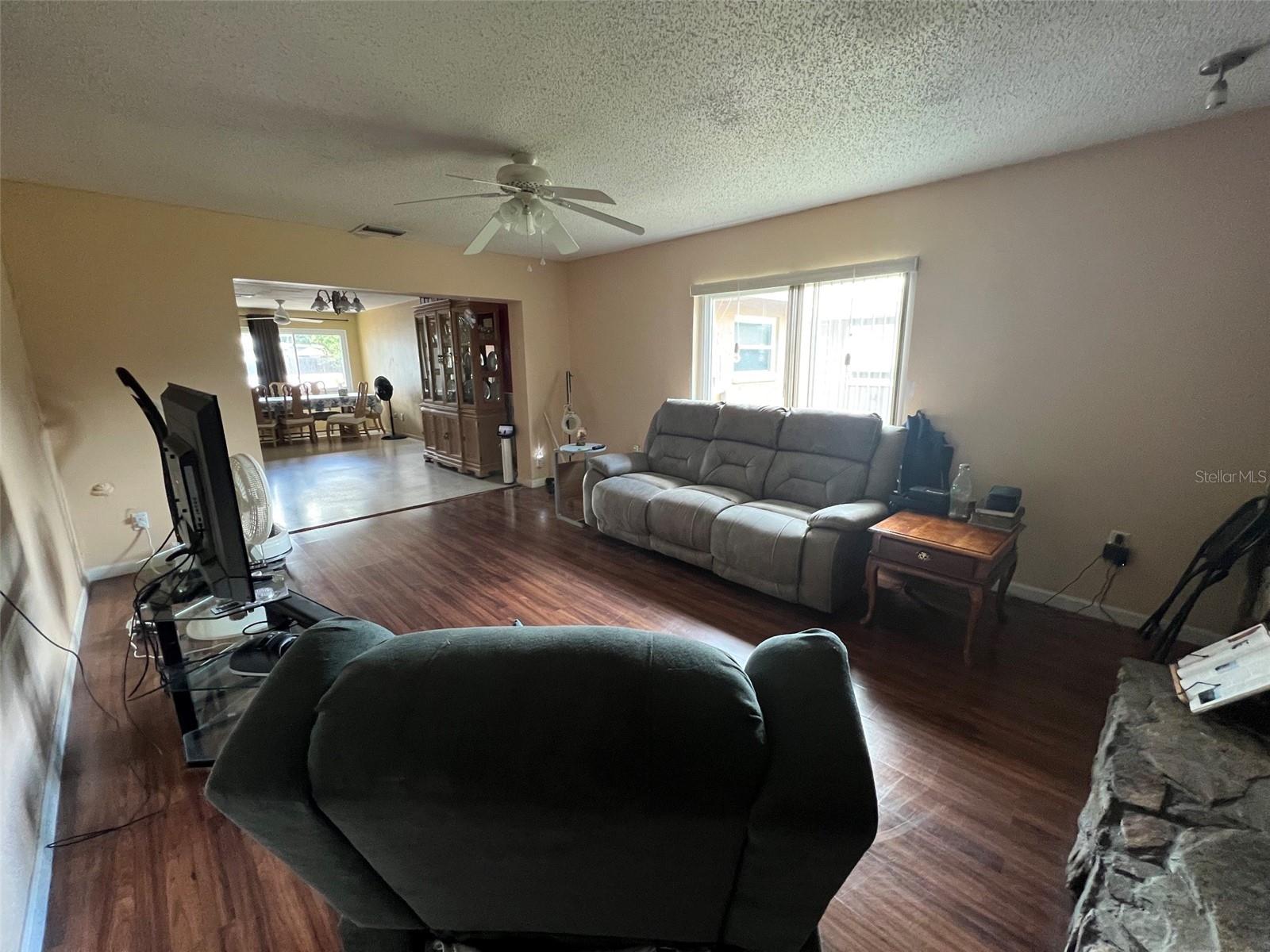 2133 INDIGO DR — photo 11