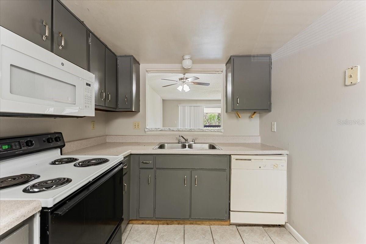 6332 NEWTOWN CIR #32B5 — photo 4