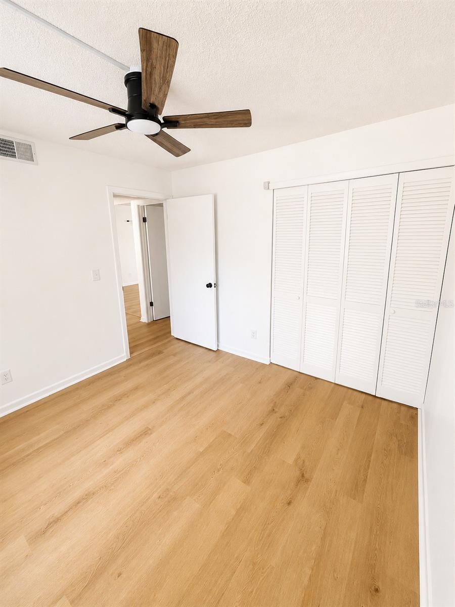 1420 OAK HILL DR #102 — photo 11