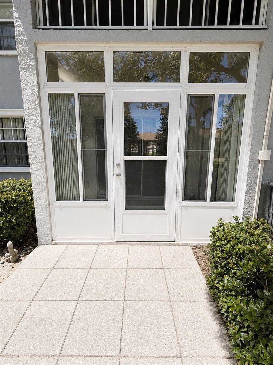 1420 OAK HILL DR #102 — photo 3