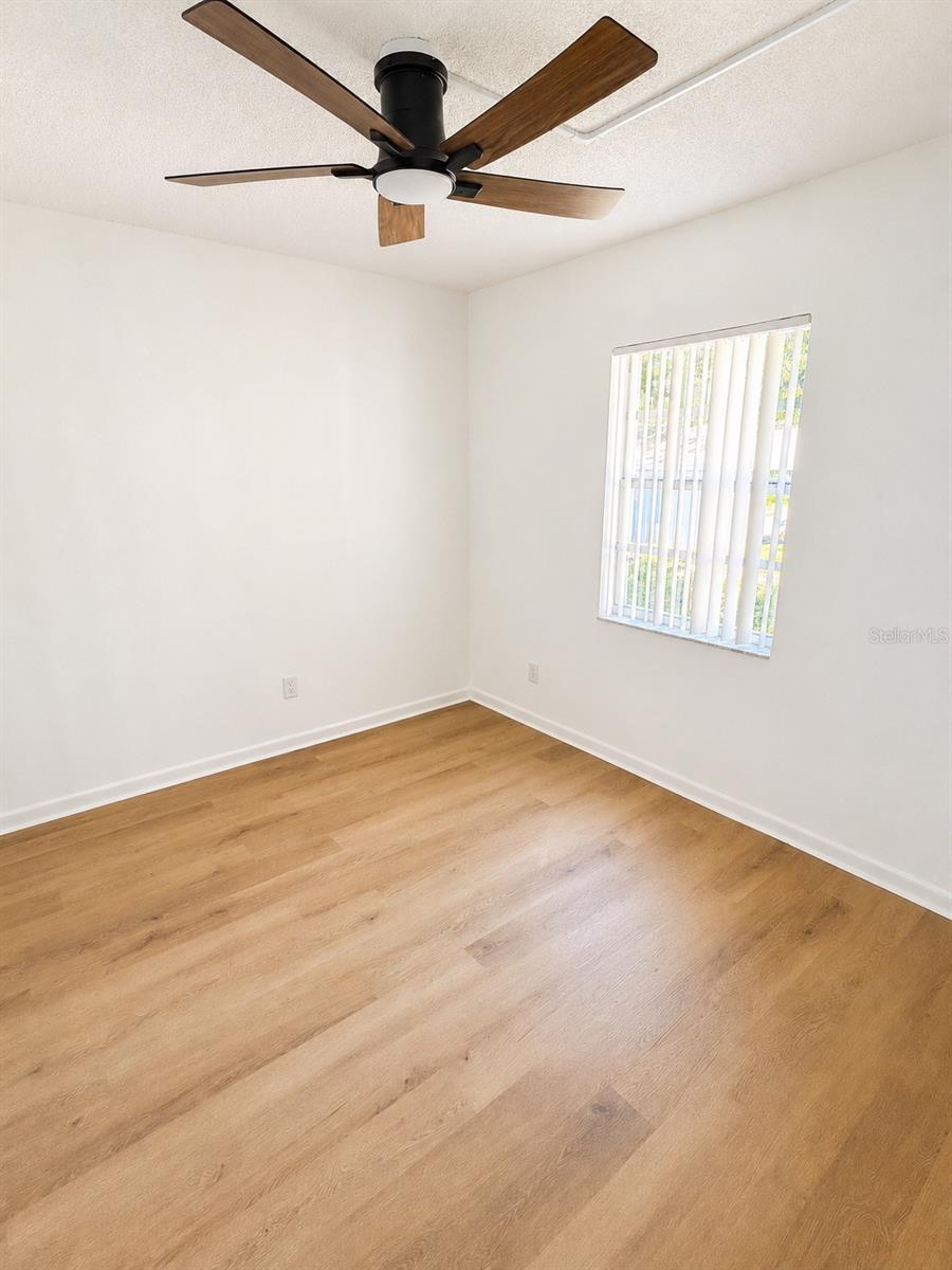 1420 OAK HILL DR #102 — photo 10