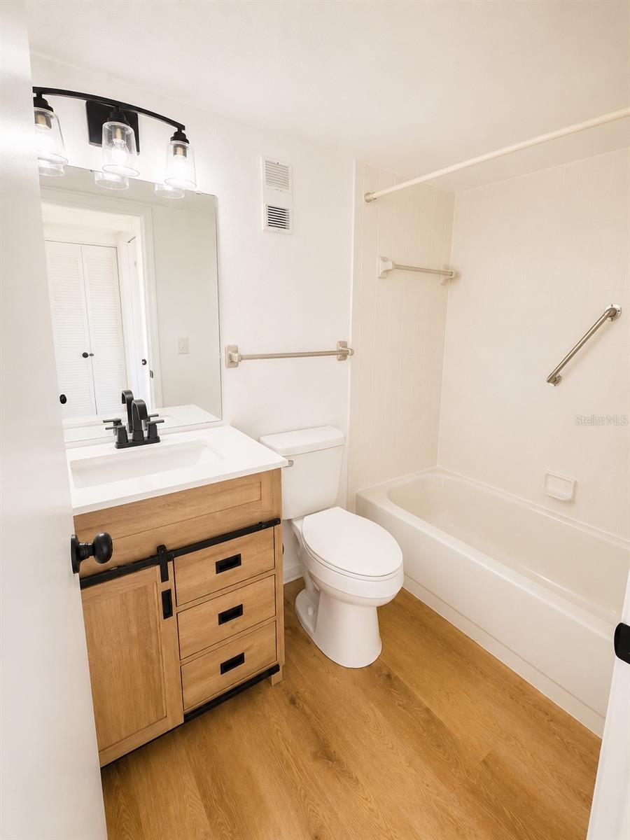 1420 OAK HILL DR #102 — photo 12