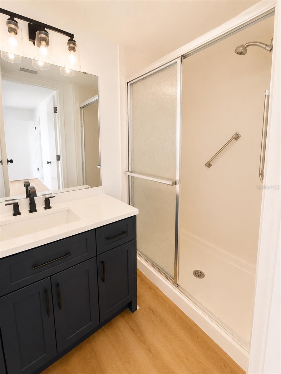 1420 OAK HILL DR #102 — photo 9