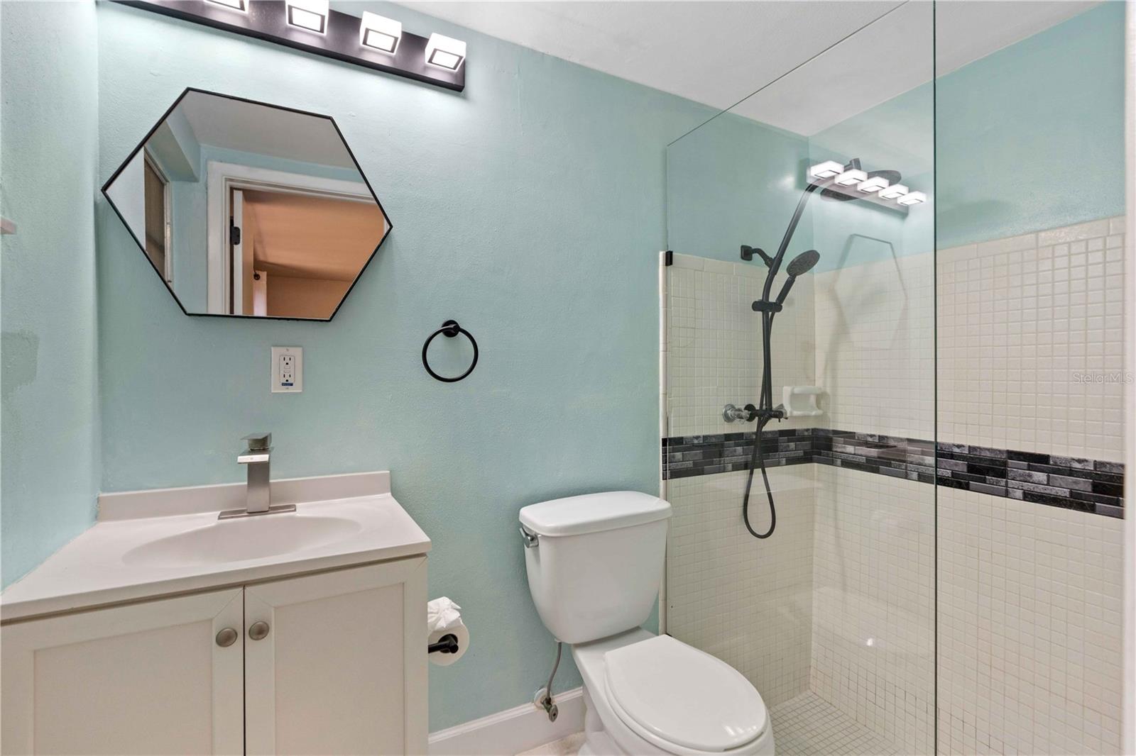 8517 SUNFLOWER LN — photo 21