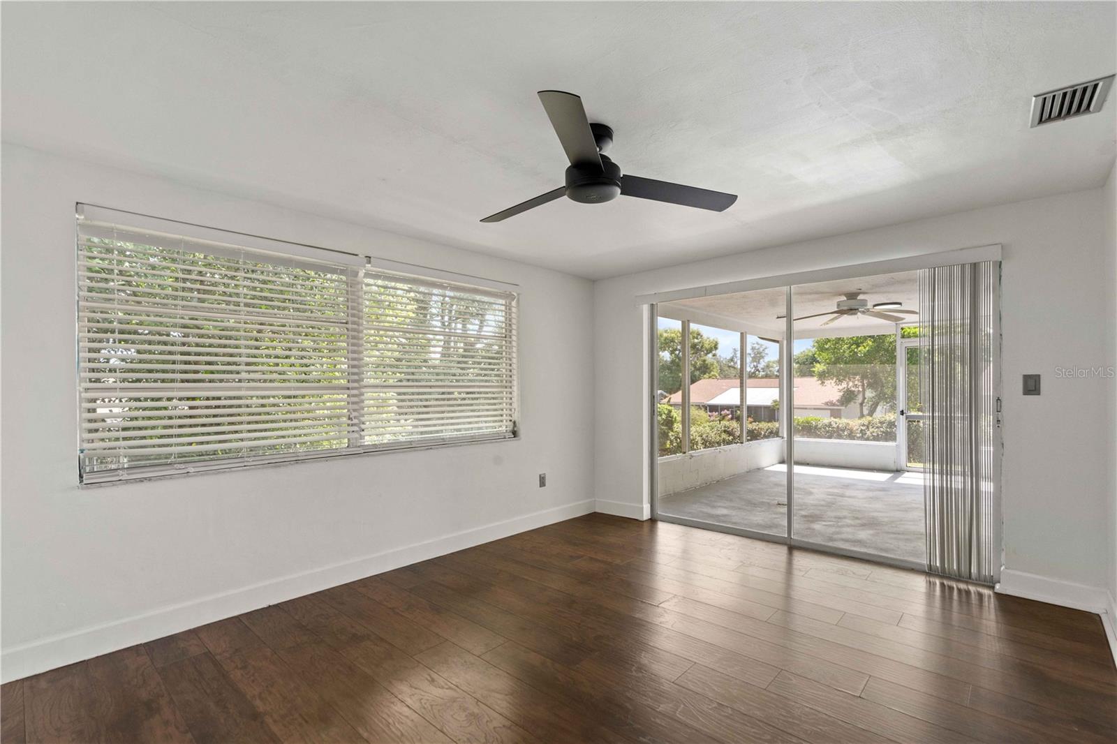 8517 SUNFLOWER LN — photo 13