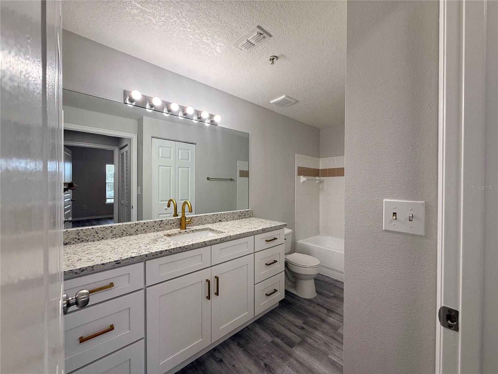 5618 PINNACLE HEIGHTS CIR #305 — photo 9