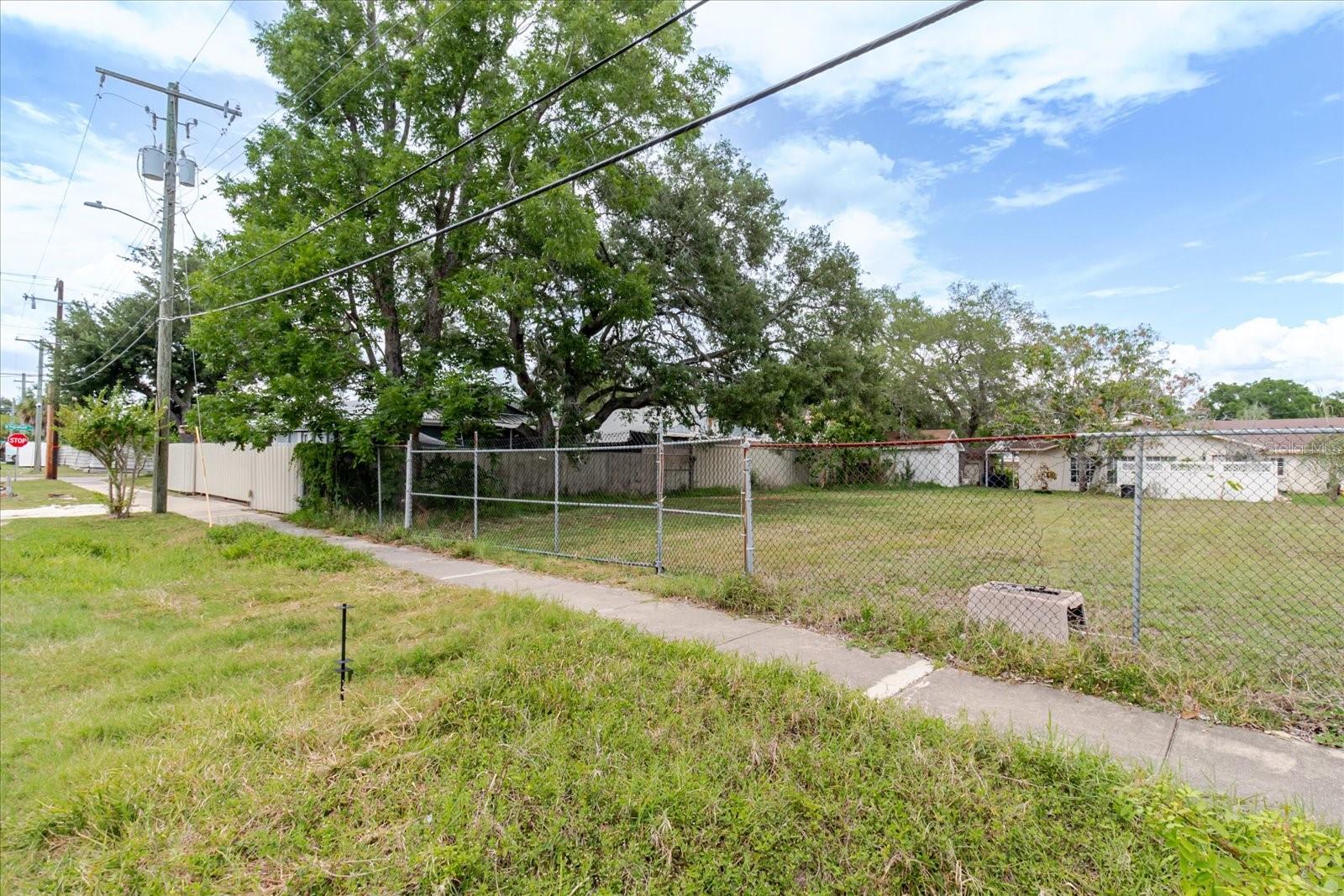 7208 S SHERRILL — photo 18