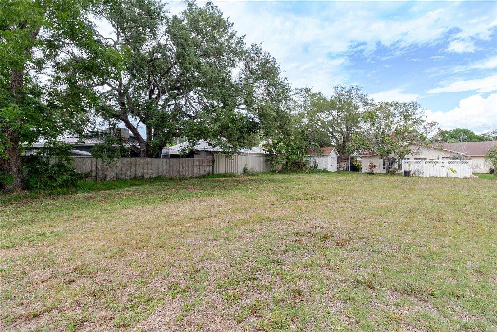 7208 S SHERRILL — photo 38