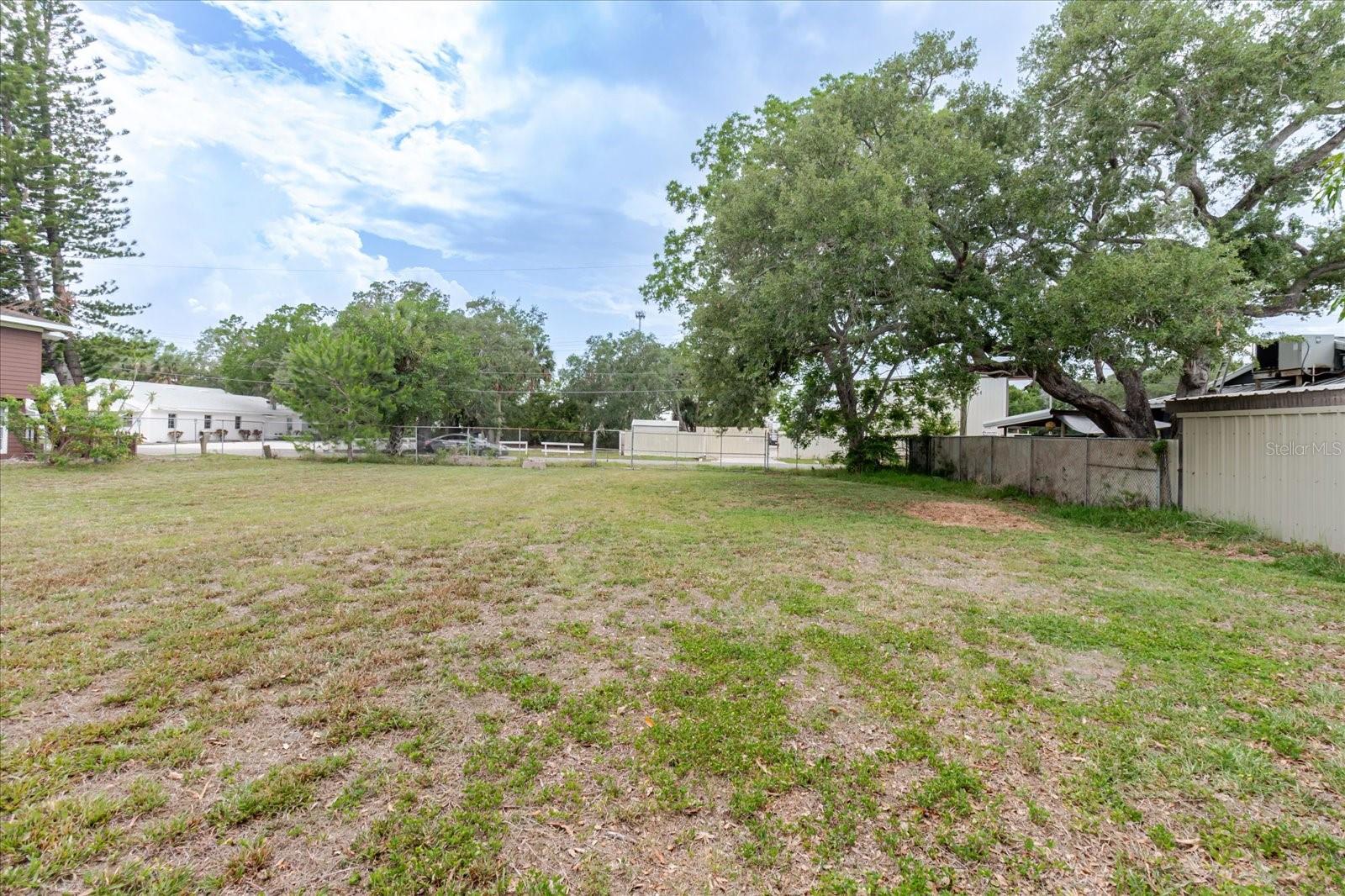 7208 S SHERRILL — photo 35
