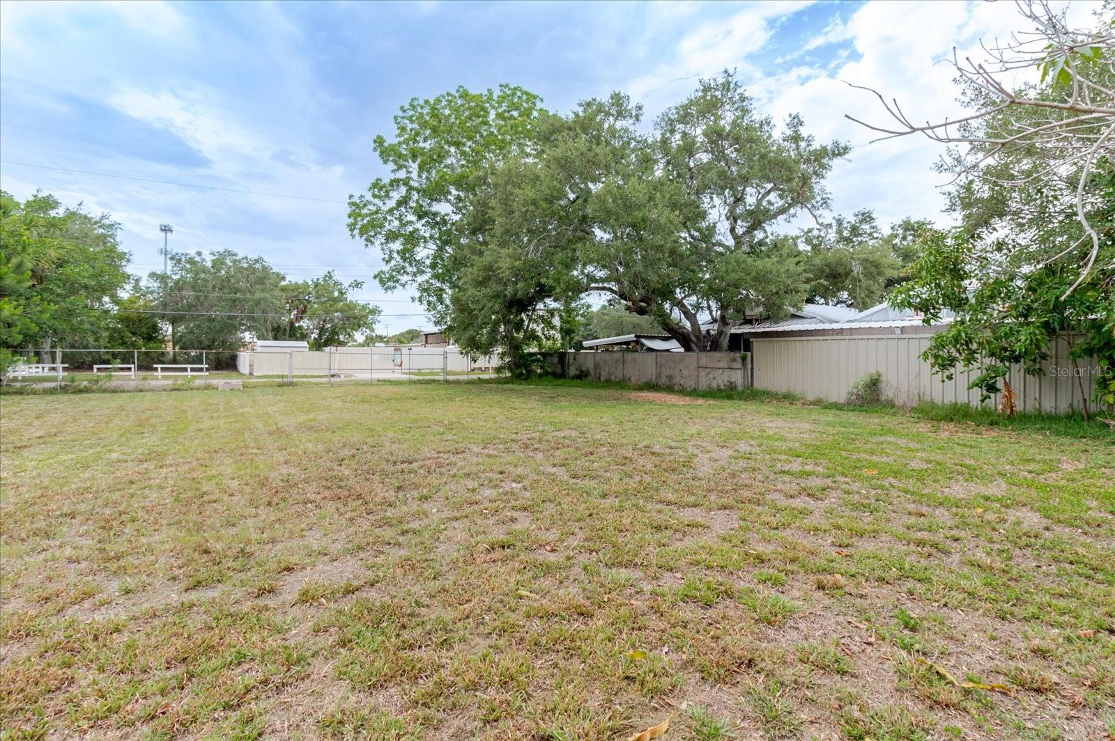 7208 S SHERRILL — photo 36