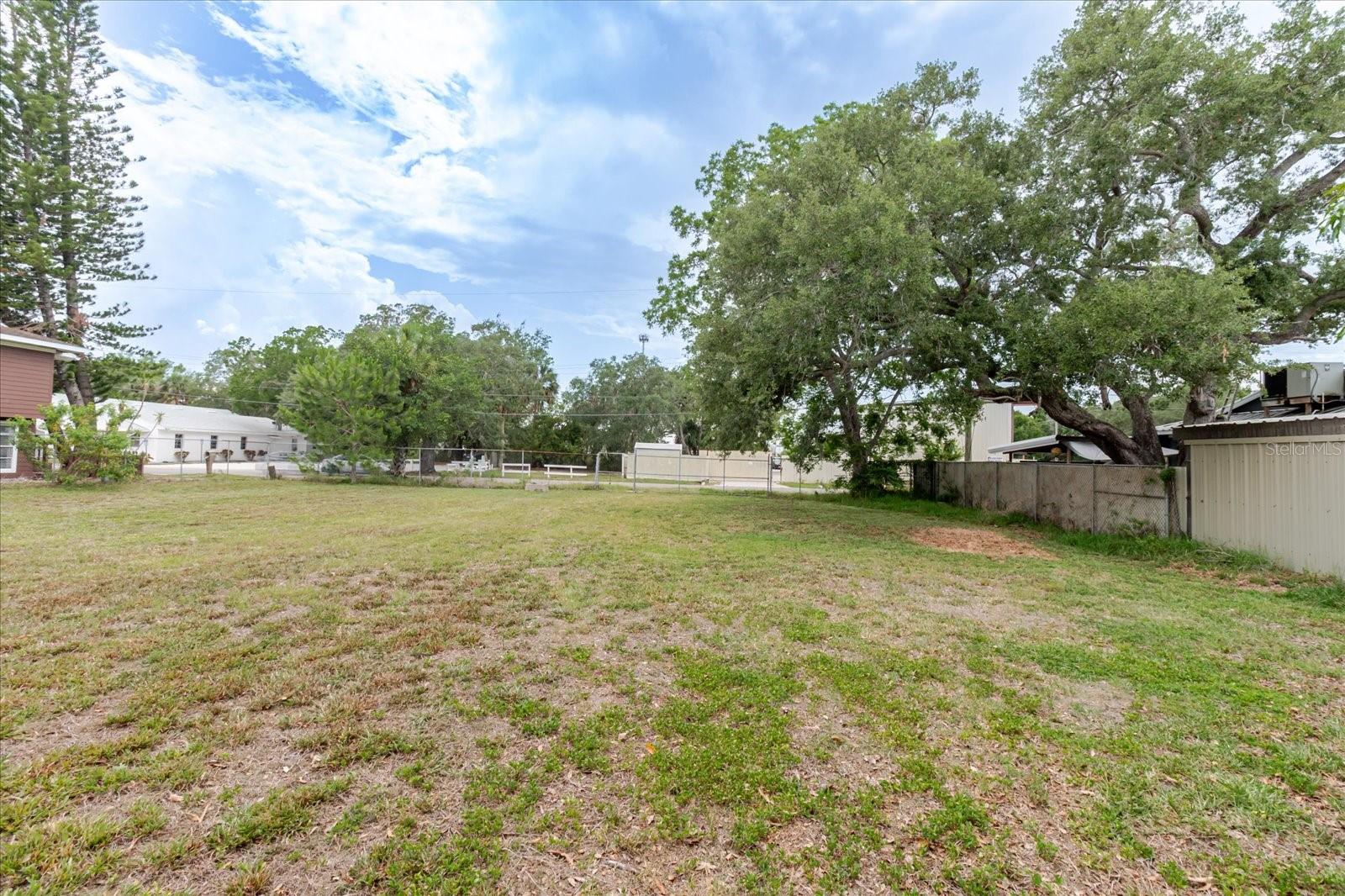 7208 S SHERRILL — photo 34