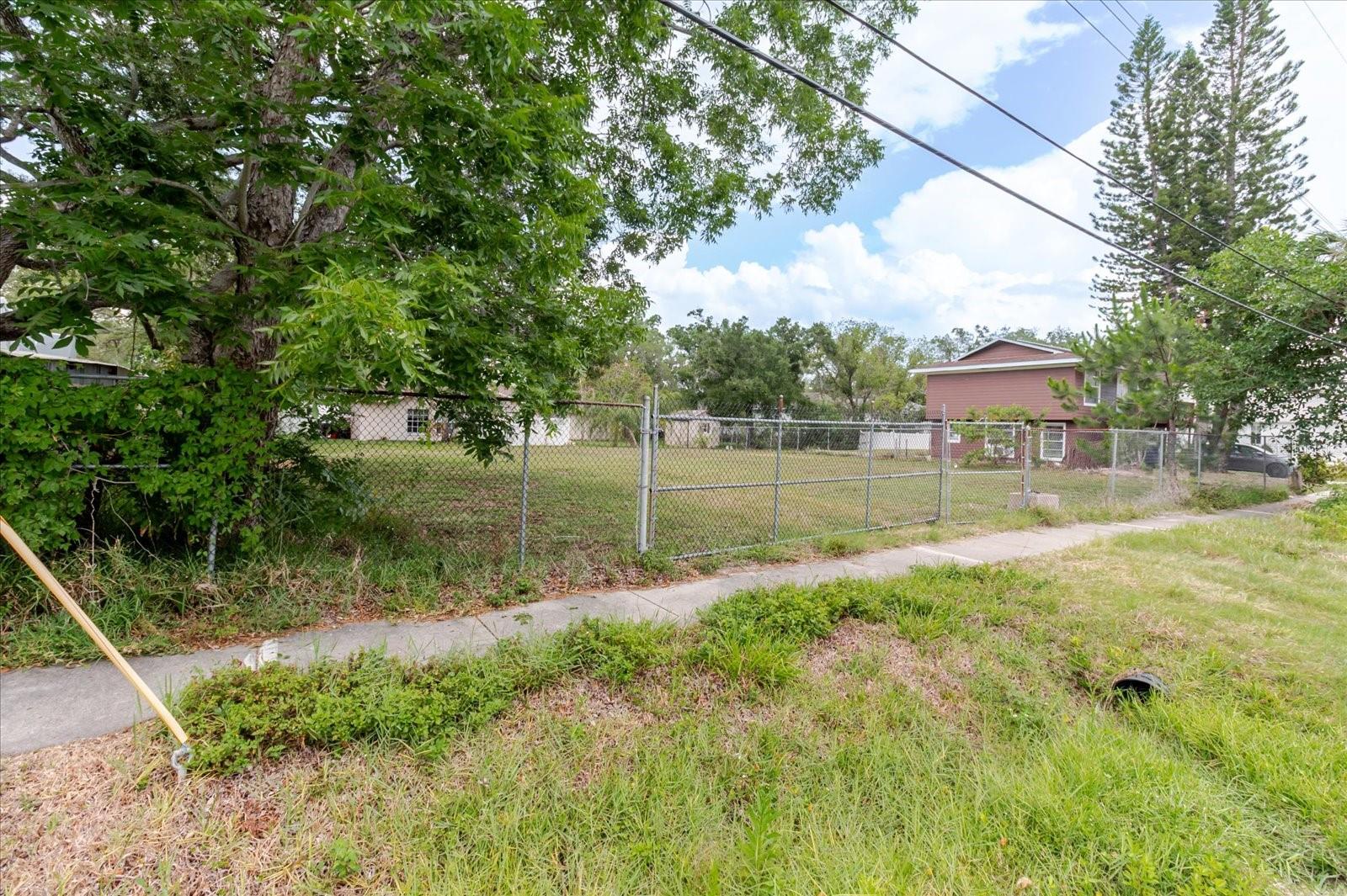7208 S SHERRILL — photo 4
