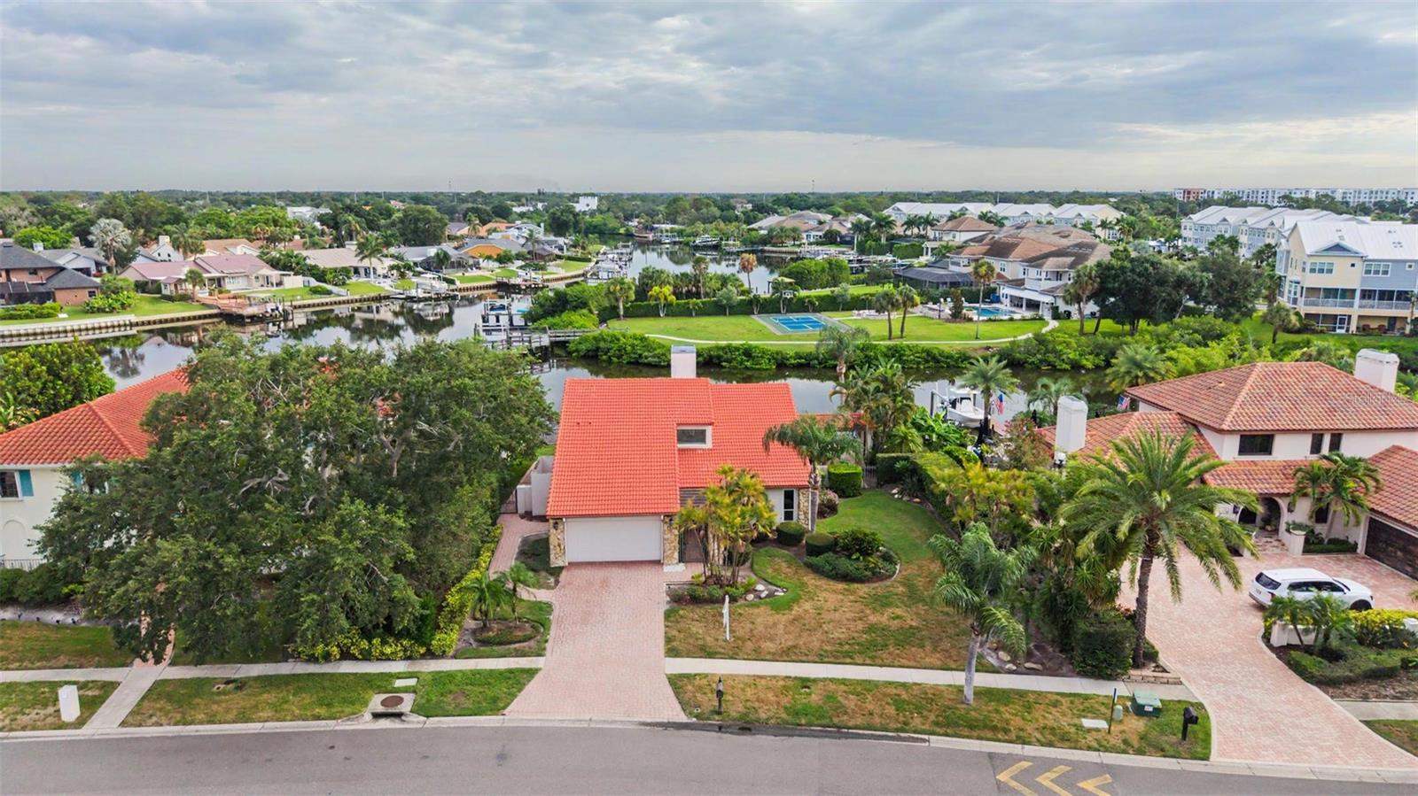 7011 PELICAN ISLAND DR — photo 3