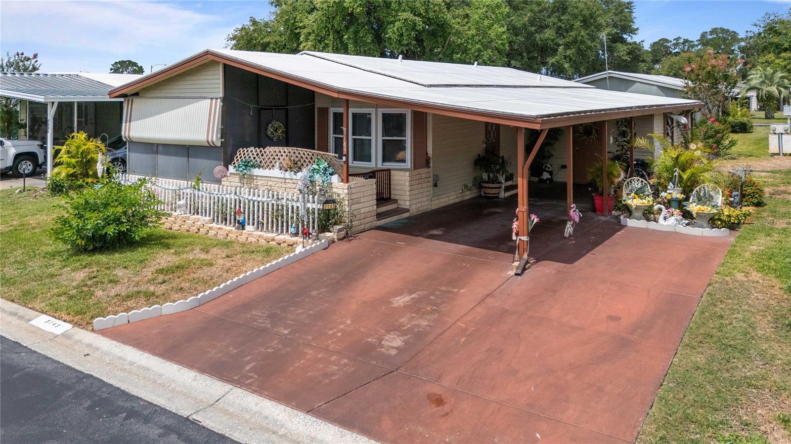 3145 GREAT OAK ST — photo 2