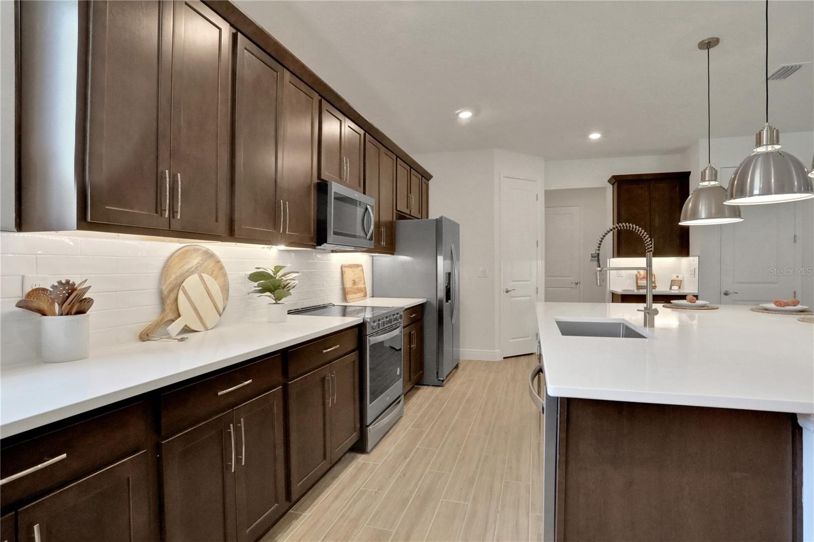 7417 SEA MANATEE ST — photo 26
