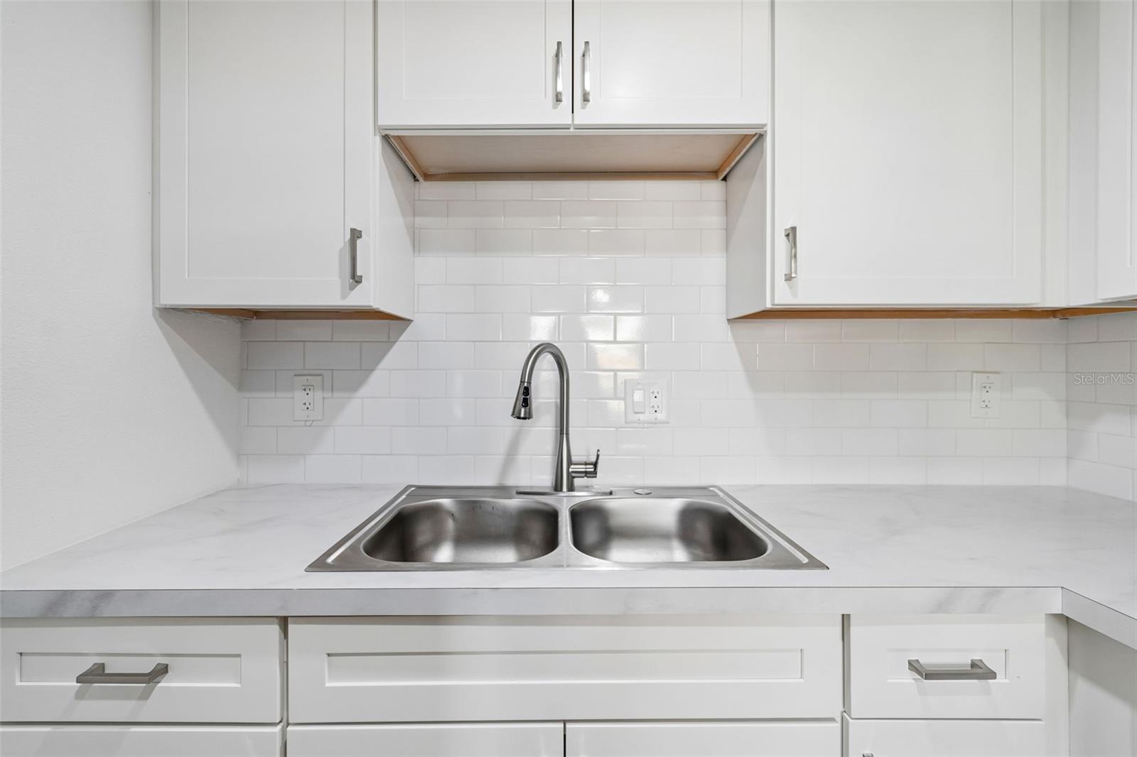 8101 11TH ST N #125 — photo 10