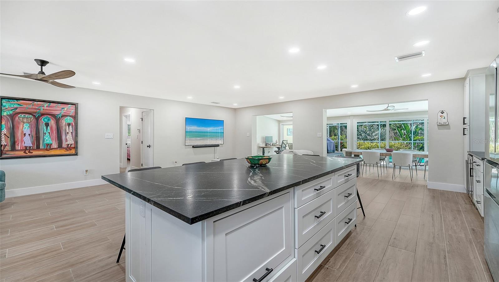 602 BUTTONWOOD DR — photo 16