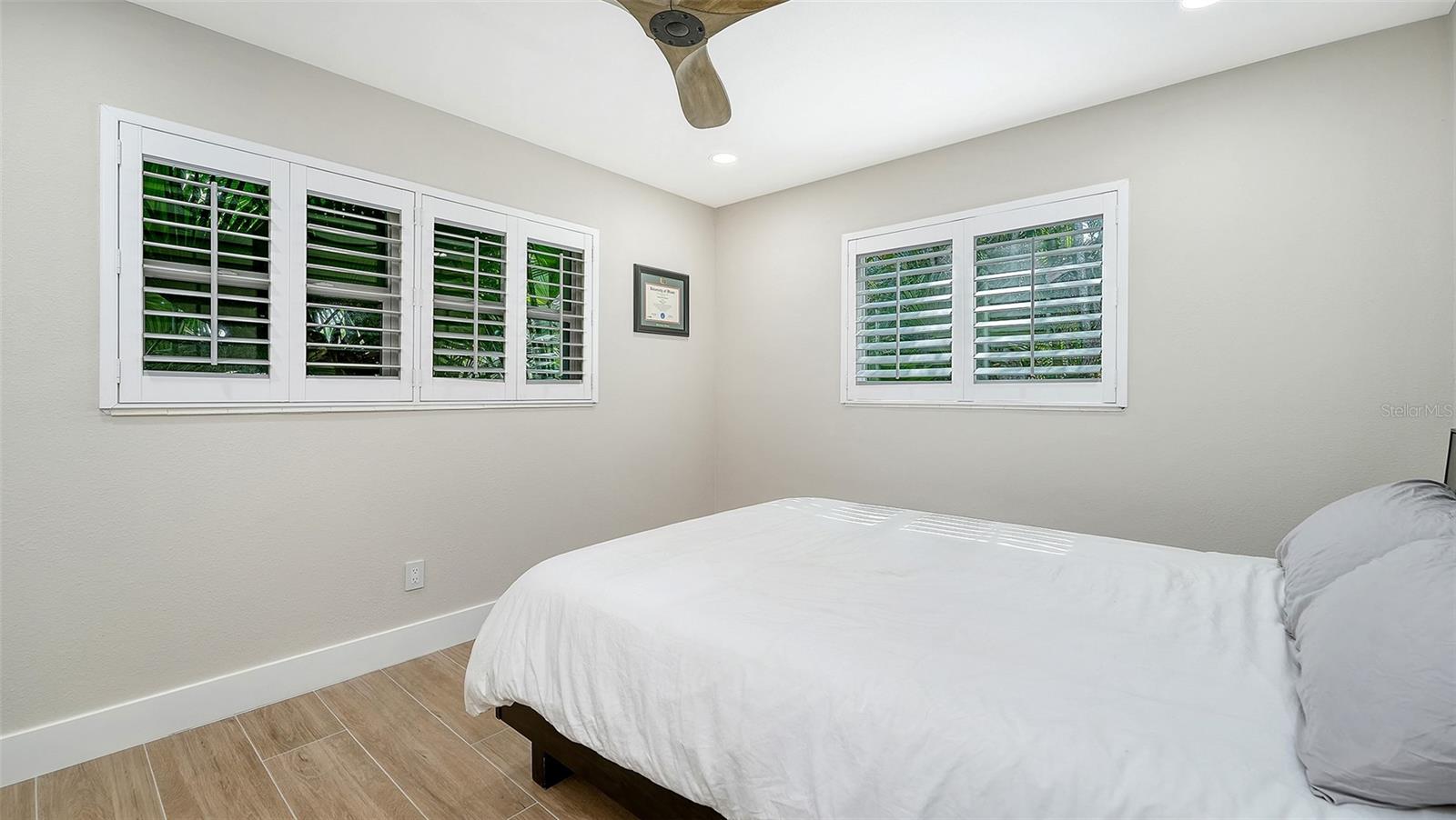 602 BUTTONWOOD DR — photo 40