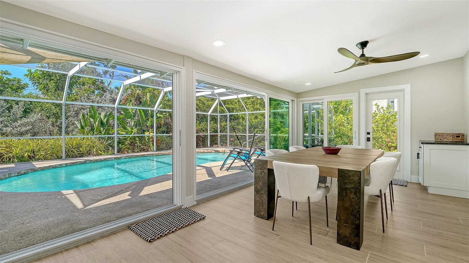 602 BUTTONWOOD DR — photo 49