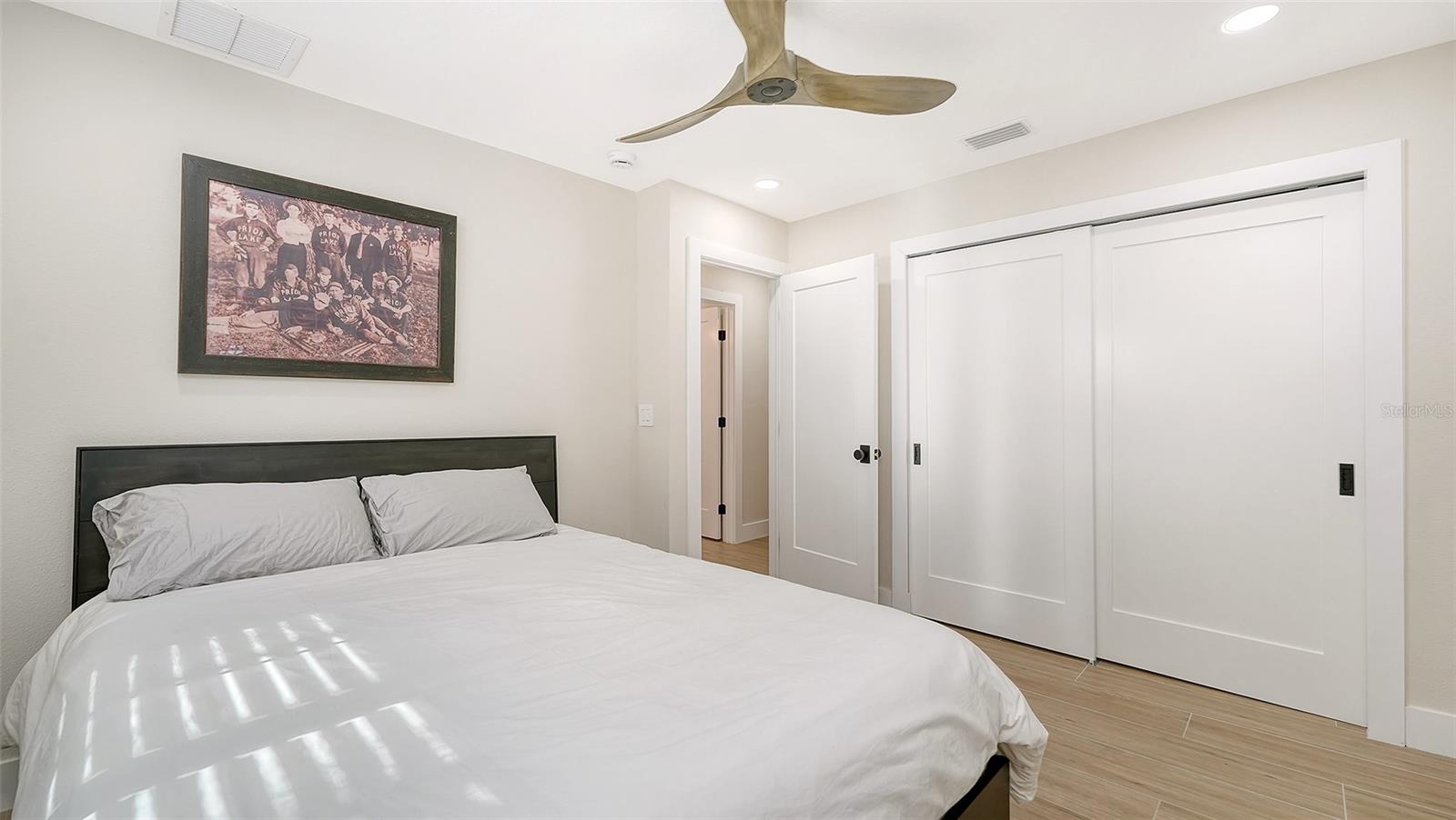 602 BUTTONWOOD DR — photo 39