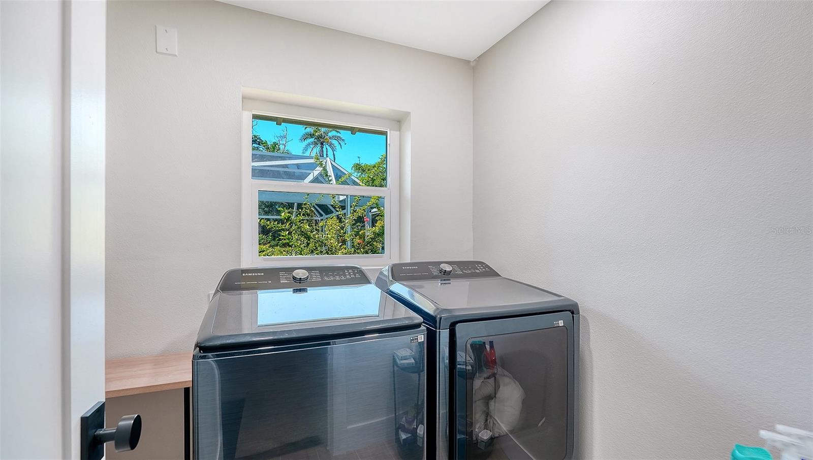 602 BUTTONWOOD DR — photo 43