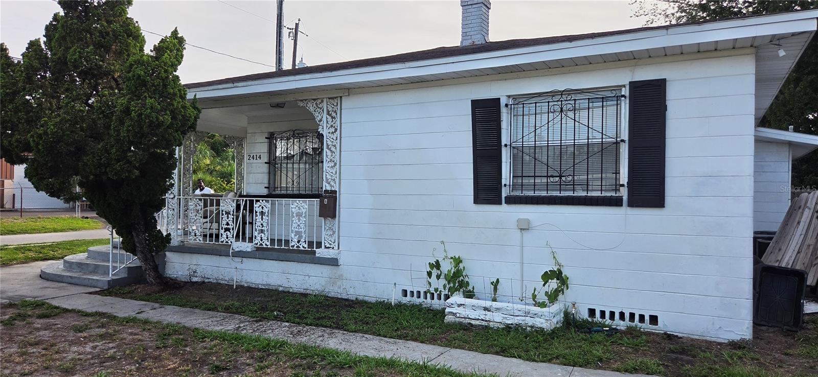 2414 E 8TH AVE — photo 10