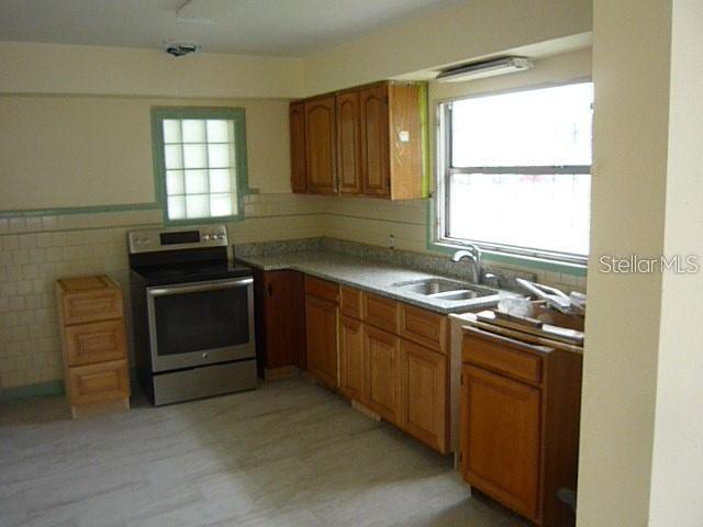 2414 E 8TH AVE — photo 26