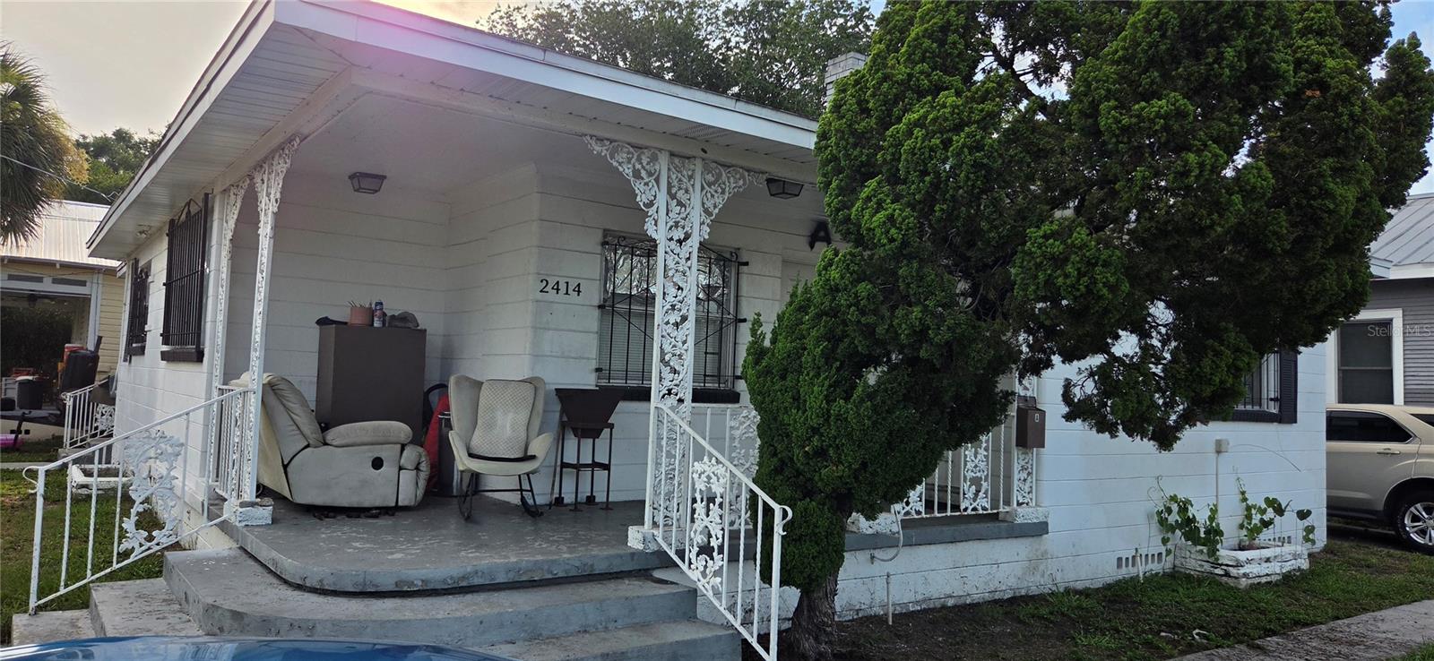 2414 E 8TH AVE — photo 9