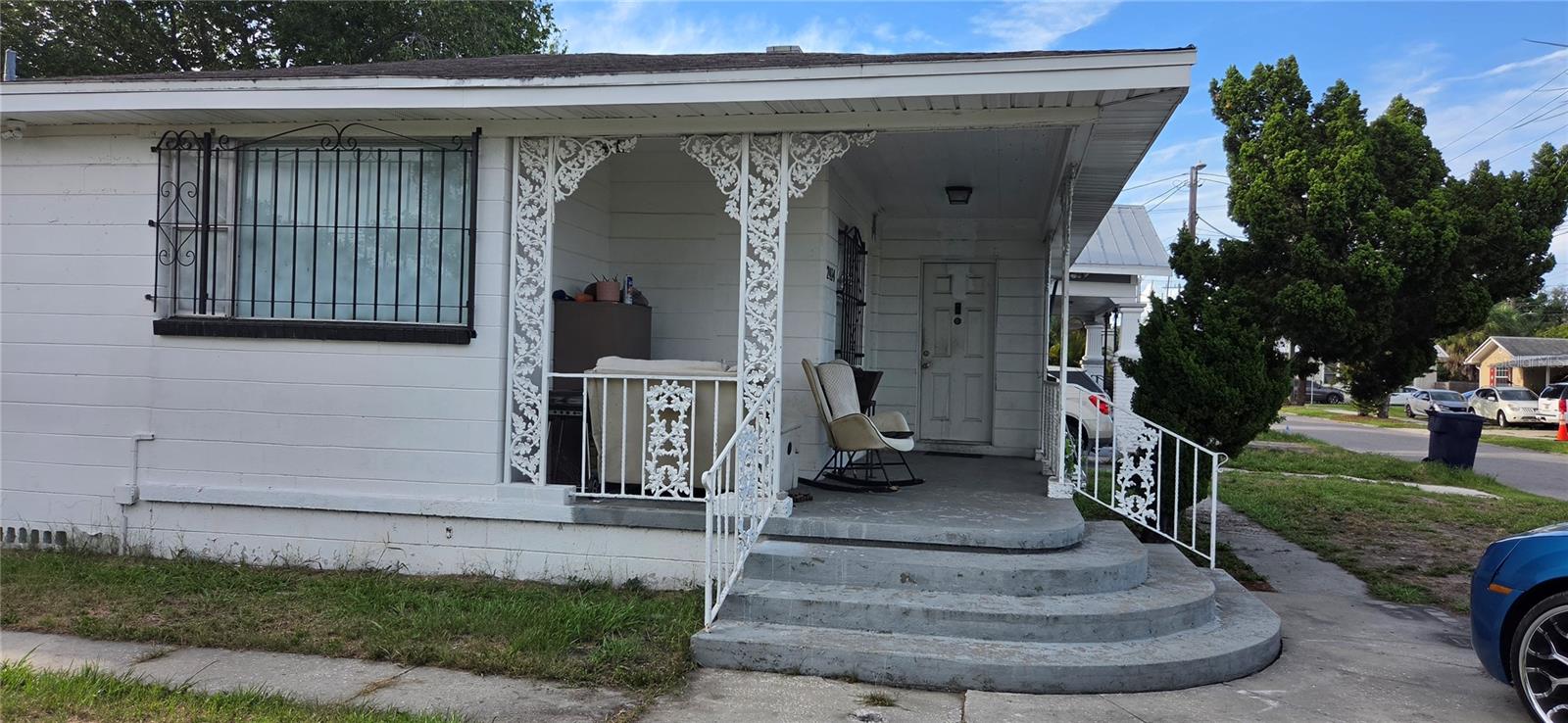2414 E 8TH AVE — photo 8