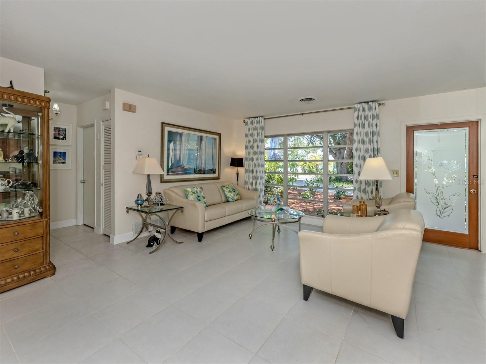 814 GUILD DR — photo 6