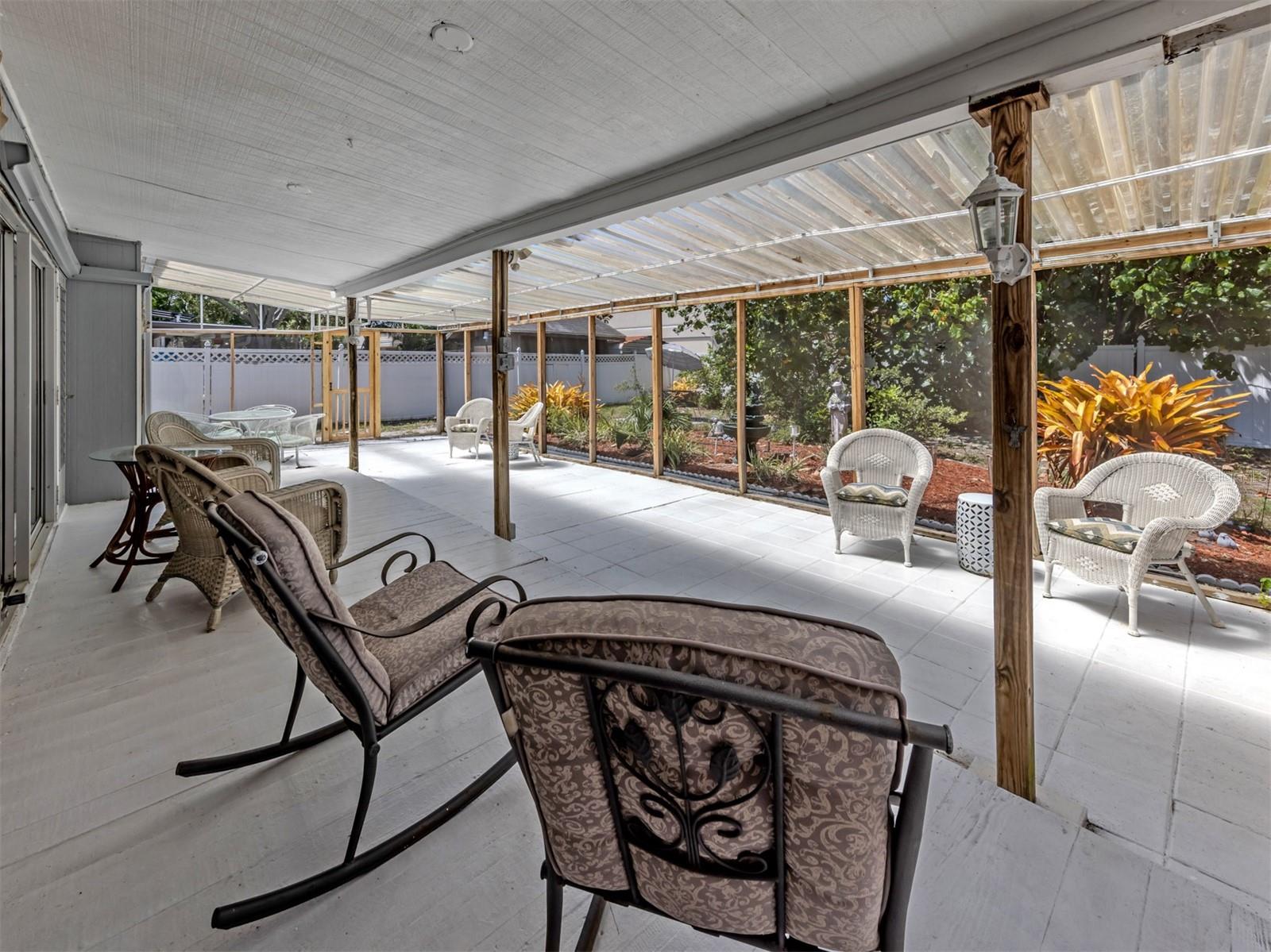 814 GUILD DR — photo 10
