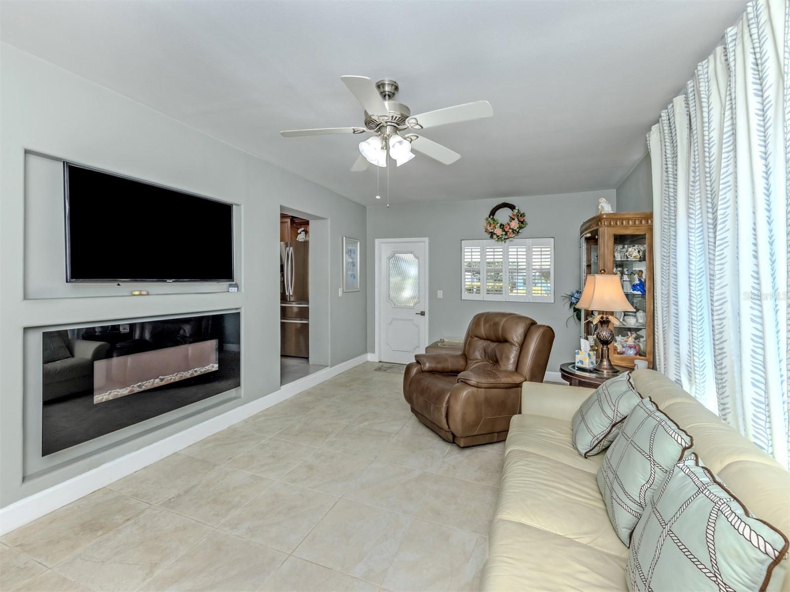 814 GUILD DR — photo 5