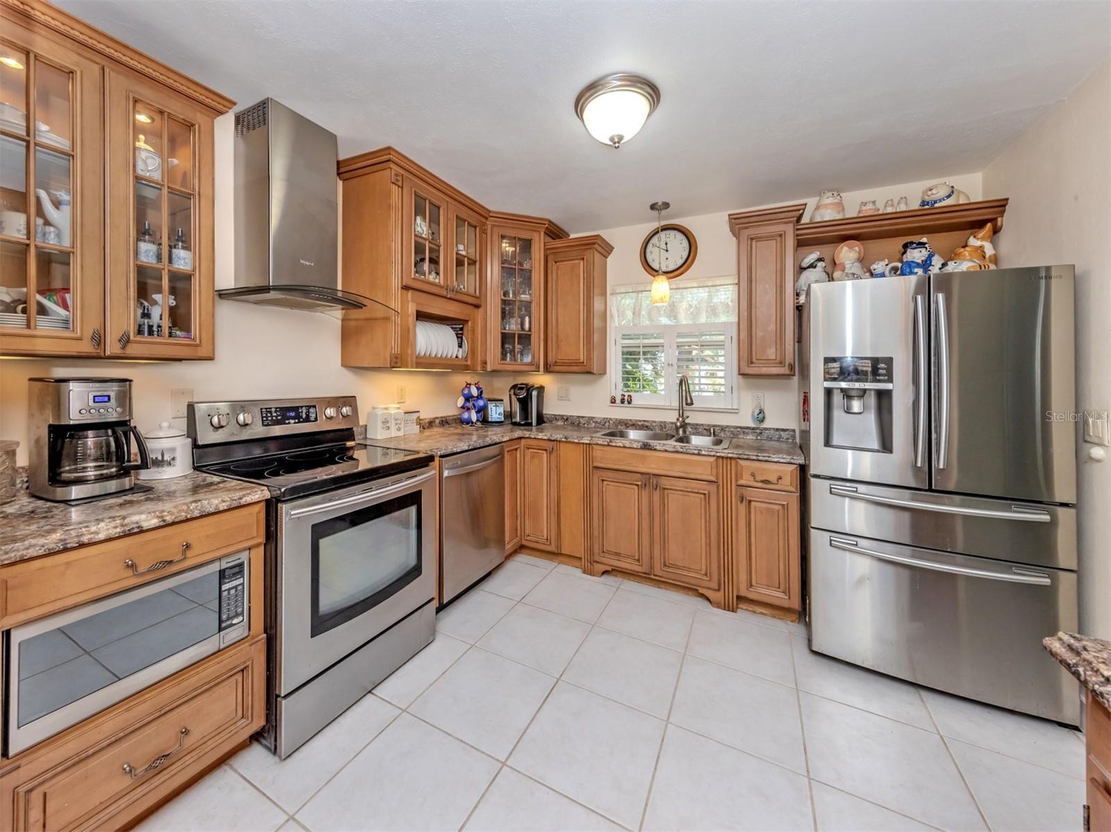 814 GUILD DR — photo 15